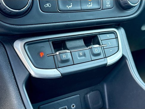 Certified 2023 GMC Terrain SLE image 17