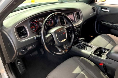 Used 2022 Dodge Charger SXT w/ Blacktop Package image 17
