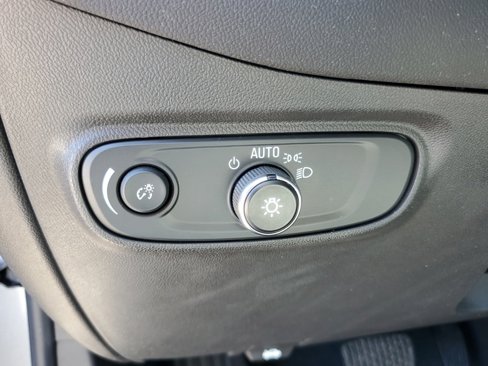 Used 2024 Chevrolet Equinox LS w/ Driver Confidence II Package image 12