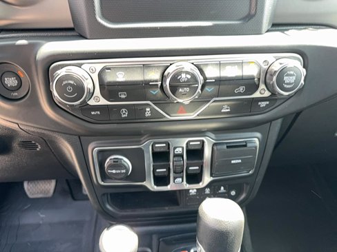 Used 2022 Jeep Wrangler Unlimited Sport image 20