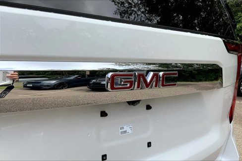 Used 2021 GMC Yukon XL SLT w/ SLT Premium Package image 29