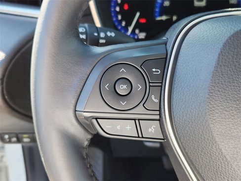 Used 2022 Toyota Corolla Cross XLE image 21