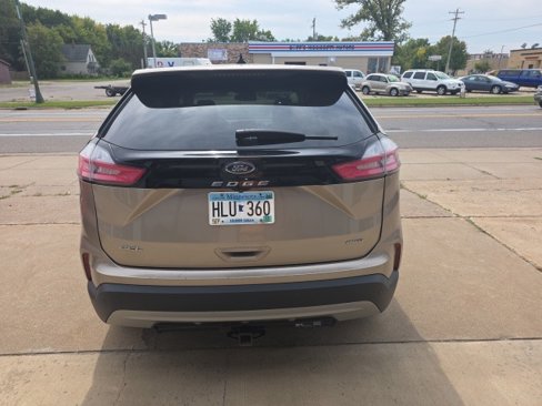 Used 2021 Ford Edge SEL w/ Cargo Accessory Package image 5