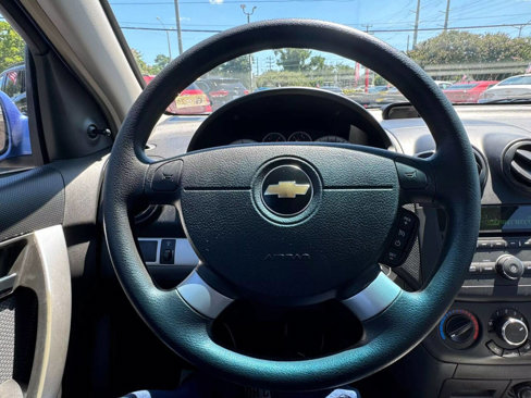 Used 2009 Chevrolet Aveo5 LT w/ Power and Convenience Package image 21