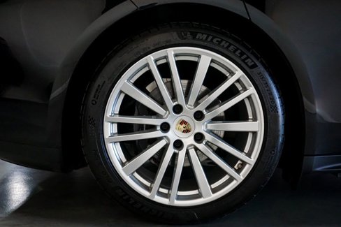 Used 2018 Porsche Panamera image 49