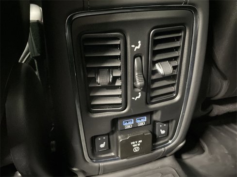 Used 2021 Jeep Grand Cherokee SRT image 18