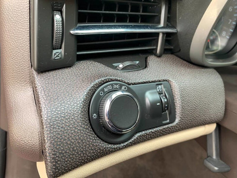 Used 2016 Chevrolet Malibu LT image 14