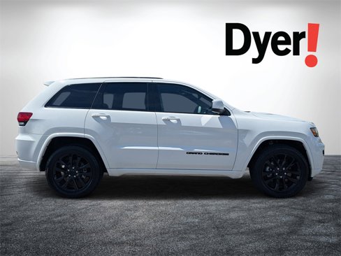 Used 2021 Jeep Grand Cherokee Laredo X image 2