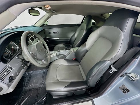 Used 2005 Chrysler Crossfire Limited image 25