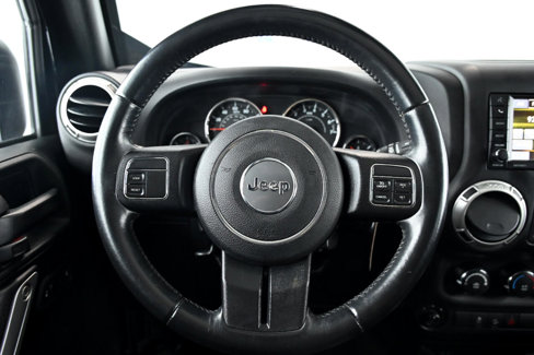 Used 2016 Jeep Wrangler Unlimited Sahara image 23