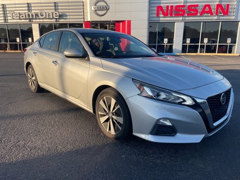 Used 2022 Nissan Altima 2.5 SV image 1