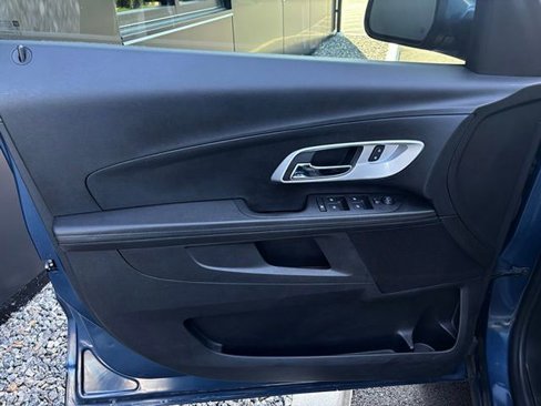Used 2017 Chevrolet Equinox LT image 16