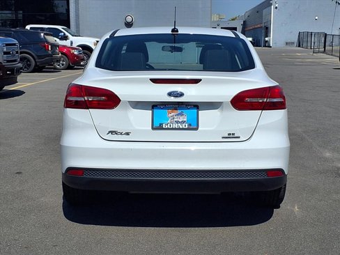 Used 2016 Ford Focus SE w/ SE Winter Package image 21