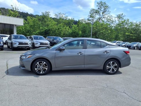 Used 2022 Nissan Sentra SV image 2