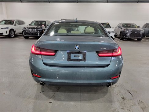 Certified 2021 BMW 330i Sedan w/ Convenience Package image 11
