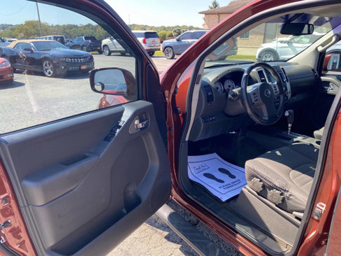 Used 2016 Nissan Frontier PRO-4X image 12
