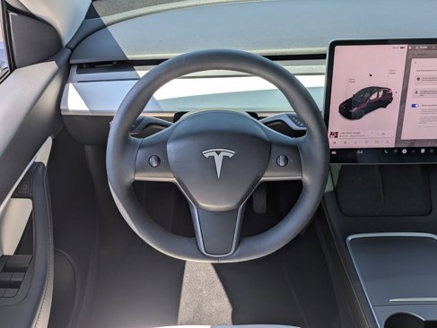 Used 2021 Tesla Model Y Long Range image 15