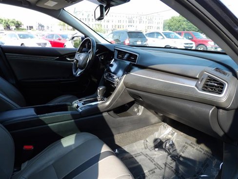 Used 2017 Honda Civic Touring image 15