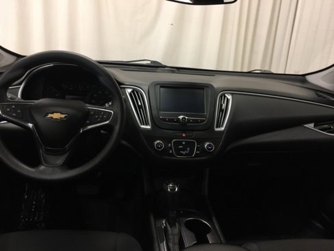 Used 2018 Chevrolet Malibu LS w/ LPO, Convenience Package 1 image 17
