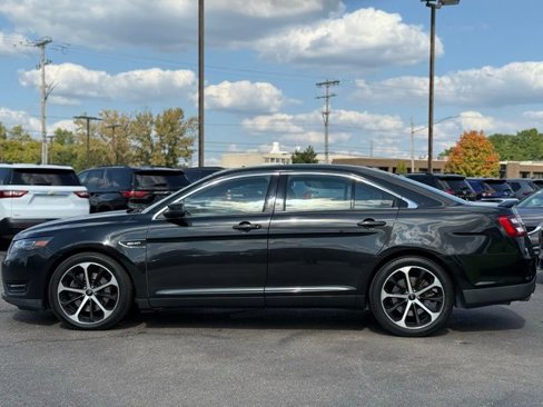 Used 2015 Ford Taurus SHO w/ Equipment Group 401A image 45