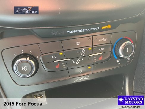Used 2015 Ford Focus SE w/ SE Ecoboost Package image 7