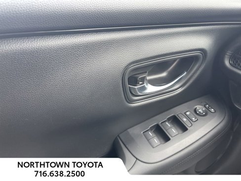 Used 2023 Honda HR-V LX image 37