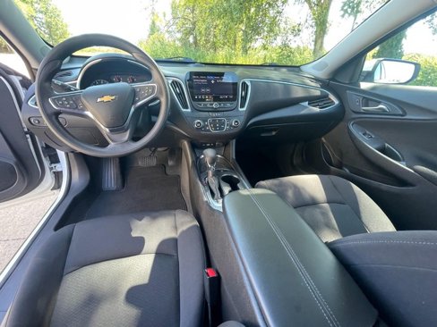 Used 2024 Chevrolet Malibu LT image 16