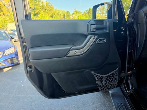 Used 2013 Jeep Wrangler Sport image 21
