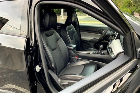Used 2023 Jeep Compass Latitude image 7