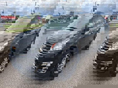 Used 2017 Chevrolet Traverse LT image 7