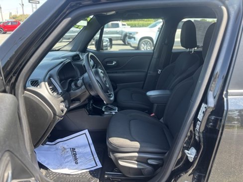 Used 2022 Jeep Renegade Altitude image 25