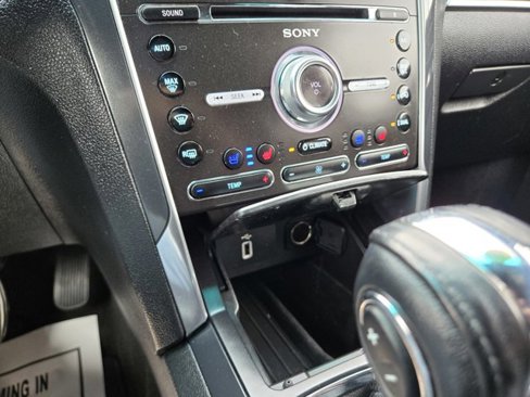 Used 2018 Ford Explorer Limited image 11