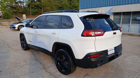 Used 2016 Jeep Cherokee Latitude image 5
