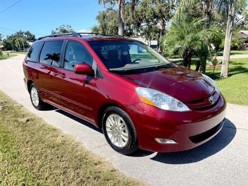 Used 2008 Toyota Sienna XLE Limited image 9