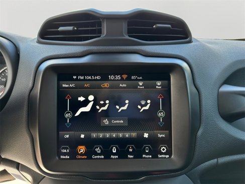 Used 2023 Jeep Renegade Latitude w/ Premium Group image 22