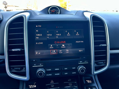 Used 2017 Porsche Cayenne Platinum Edition image 9
