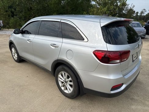 Used 2019 Kia Sorento L image 7