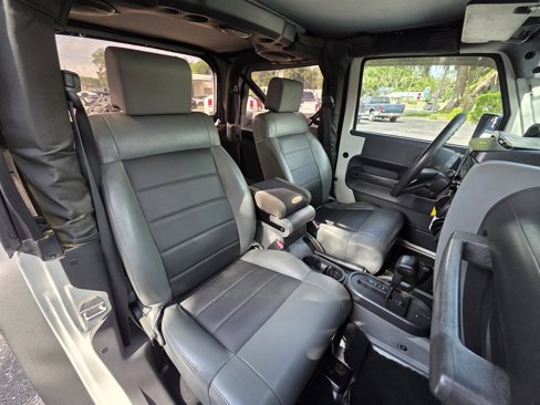 Used 2009 Jeep Wrangler X image 17