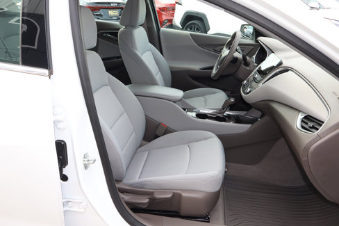Used 2020 Chevrolet Malibu LS w/ Driver Confidence Package II image 22