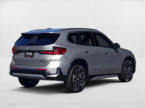 Used 2025 BMW X1 xDrive28i w/ Technology Package image 2