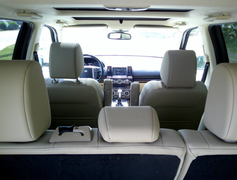 Used 2013 Land Rover LR2 image 13