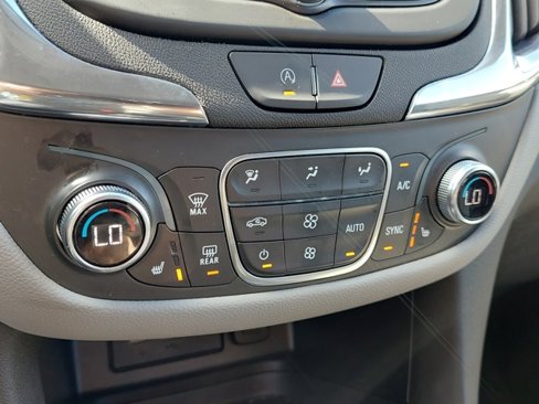Used 2024 Chevrolet Equinox LT image 23