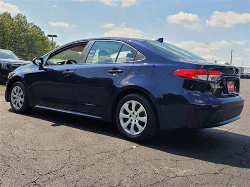 Used 2021 Toyota Corolla LE image 5