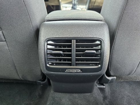 Used 2019 Volkswagen e-Golf SE w/ Driver Assistance Package image 14