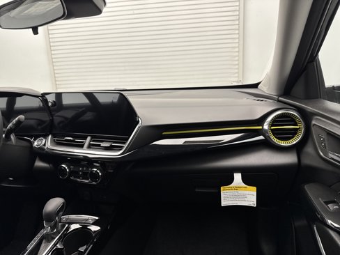 New 2025 Chevrolet Trax ACTIV image 16