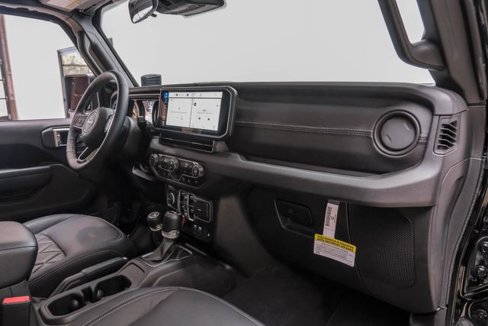 Used 2024 Jeep Wrangler Unlimited Sport image 58