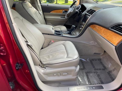 Used 2014 Lincoln MKX AWD w/ Equipment Group 101A image 13