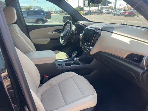 Used 2022 Chevrolet Traverse LT image 8