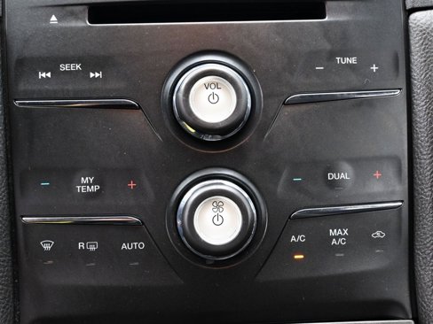 Used 2017 Ford Taurus SEL w/ Equipment Group 201A image 25