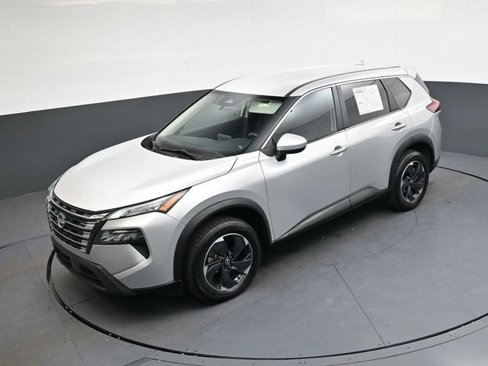 Used 2024 Nissan Rogue SV image 28